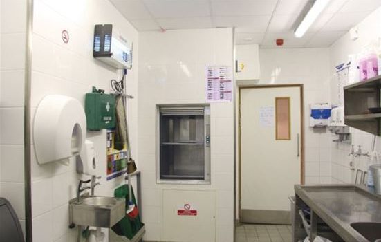 Dumbwaiter Stainless Steel – Kuat, Aman, dan Siap Kirim ke Proyek Anda!