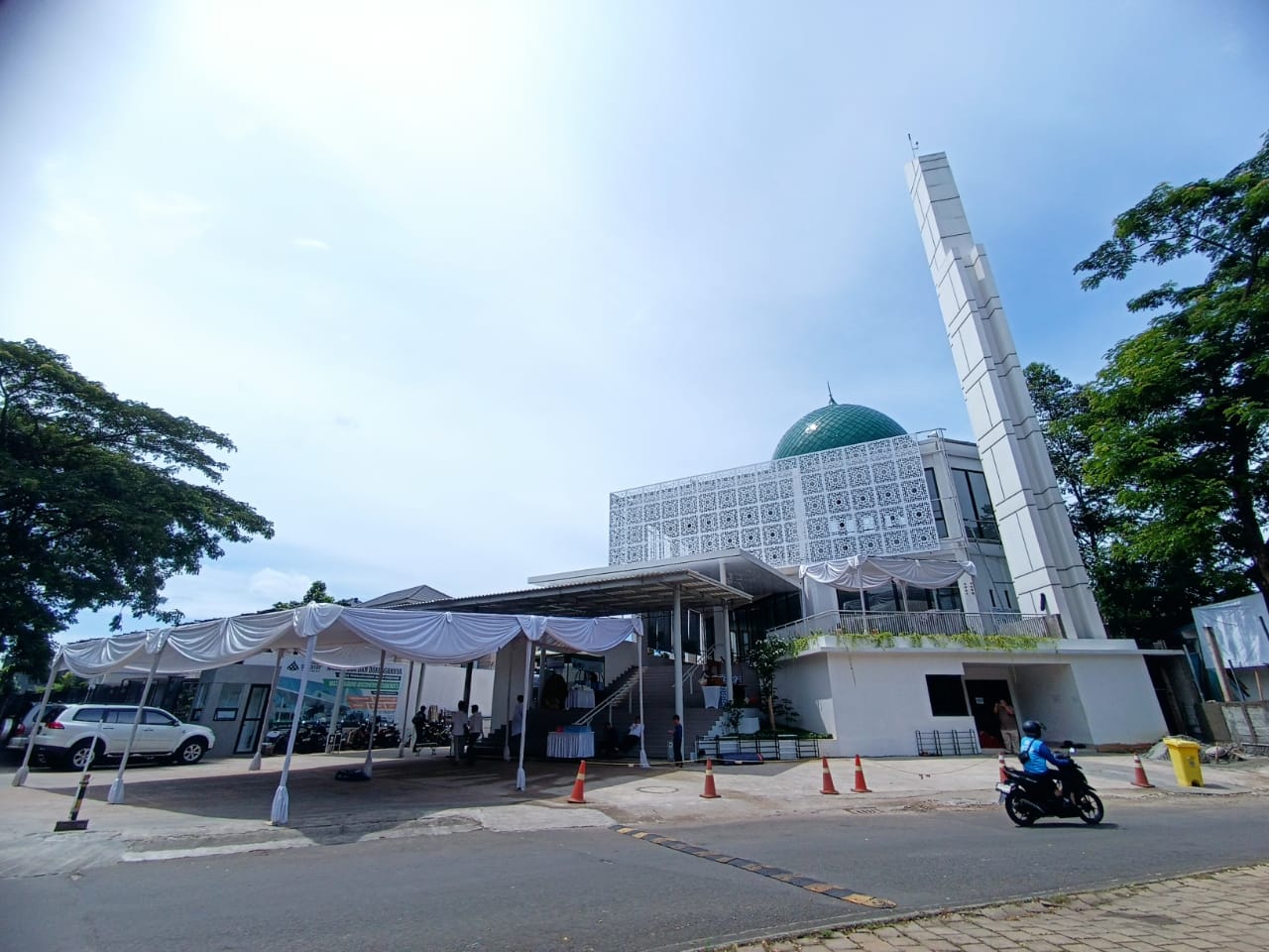 Elevator installation project for mosque
